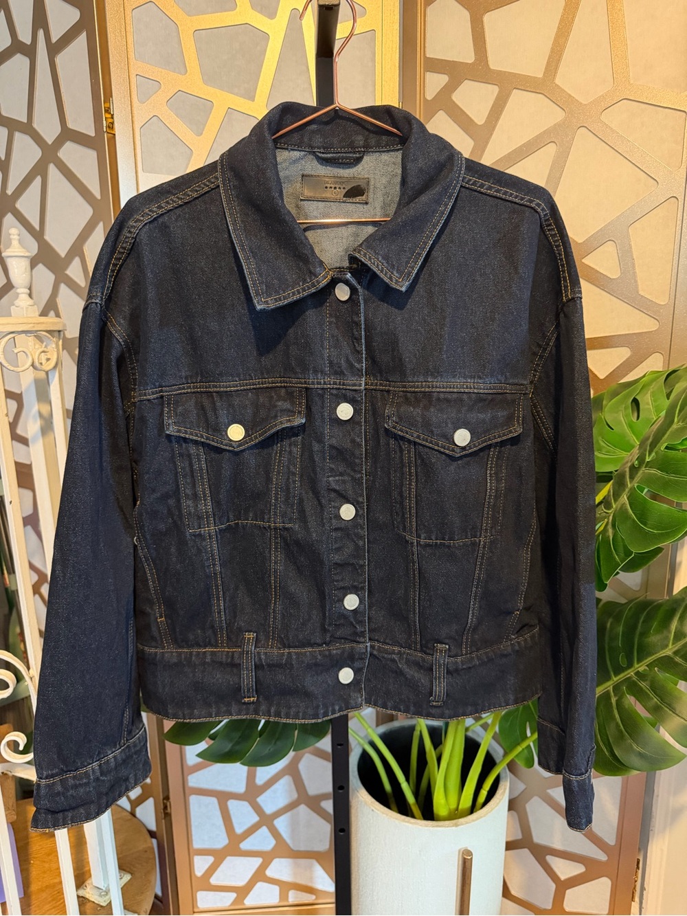 BlankNYC Dark Wash Denim Jacket. Trucker Style